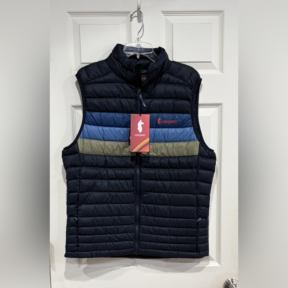 Cotopaxi Menโs Medium Fuego Down Insulated Puffer Vest Black Carbon Stripes NWT